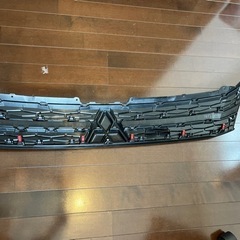 デリカd5  フロントグリル　ブラックの画像