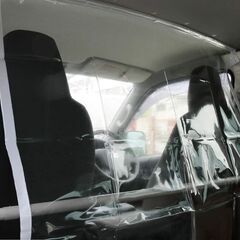 車内間仕切りクリアシートの画像