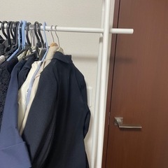 ハンガーラックの画像