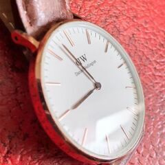 ダニエルウェリントン Daniel Wellington　 白文字盤×ローズゴールド　36ミリ　電池新品　6月1日交換済みの画像