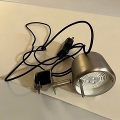 イケア LED VARV クリップ スポット ライト シルバーの画像