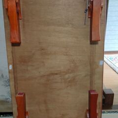 木製テーブル3つの画像