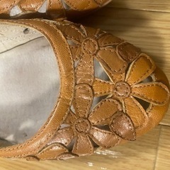 6/16〜6/18のみ！ MICHAEL KORSマイケルコースの花柄本革バレーフラッツの画像
