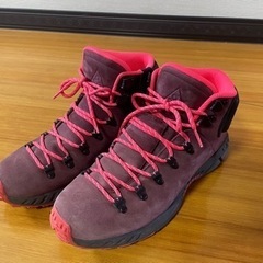 NIKE アウトドア トレッキングシューズ