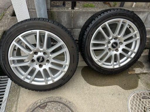 車のパーツ タイヤ、ホイール