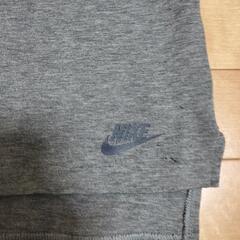 NIKEタンクトップ グレー  の画像