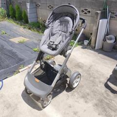 STOKKEのベビーカー！！定価の半額以下！！