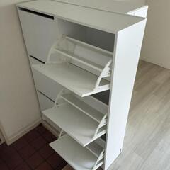 買値二万以上！ＩＫＥＡのスリム靴箱２セット＋収納棚の画像