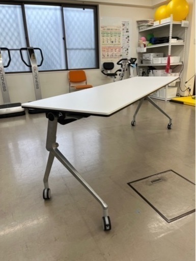 会議テーブル折りたたみ4台　オカムラ