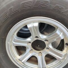 【倉庫整理 プロフ要確認】中古16inch ホイール+タイヤ 265/70/R16の画像