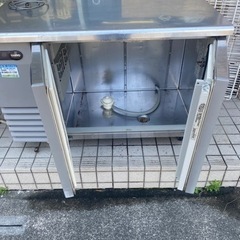 業務用冷蔵庫の画像