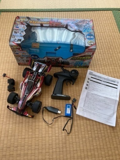 美品　ラジコンカー