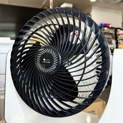 【超美品‼️】ユーイング 静音DCモーター搭載 20cm羽根サーキュレーター 上下左右自動首振り タイマー機能の画像