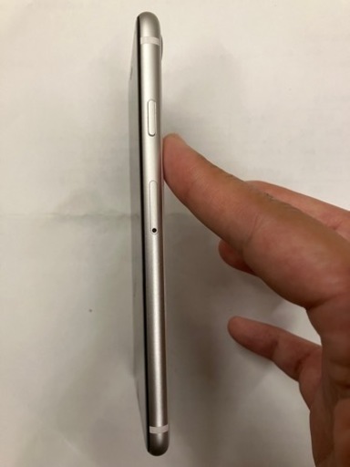 【お取引中】iPhone SE 第2世代 (SE2) ホワイト 64 GB SIMフリー