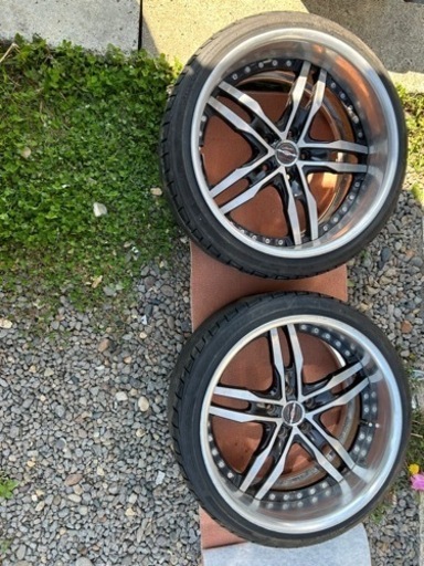 車のパーツ タイヤ、ホイール