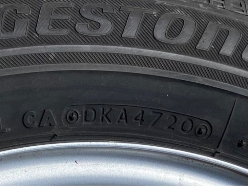 車のパーツ タイヤ、ホイール