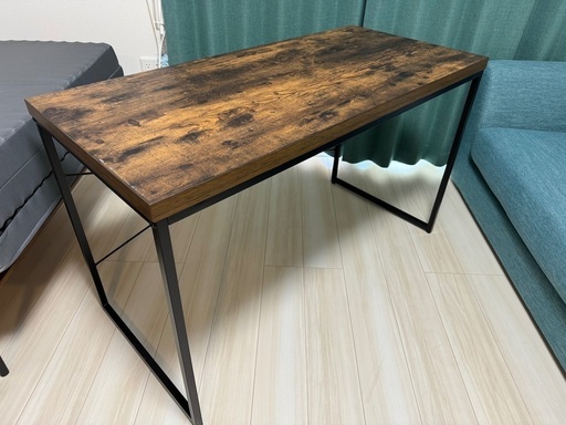 新品同様 ニトリのパソコン机