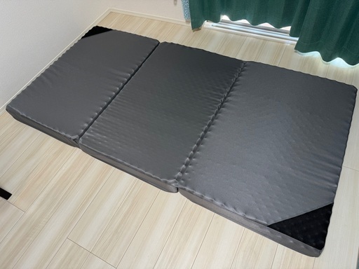 新品同様 ニトリの折りたたみ式マットレス