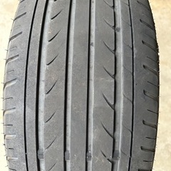 車のパーツ タイヤ、ホイールの画像