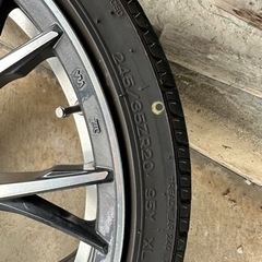 車のパーツ タイヤ、ホイールの画像