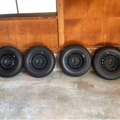 ハイエース新車 外し ホイール195/80R15 107/105Nの画像