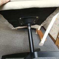 回転する椅子２脚　低反発座面の画像