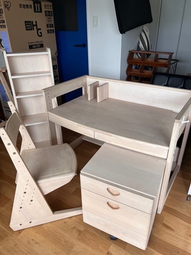 【お陰様で決まりました】学習机（堀田木工所）4点セット