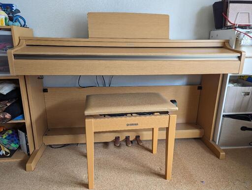 電子ピアノ　YAMAHA YDP-162C