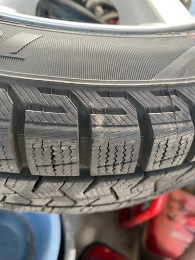 車のパーツ タイヤ、ホイール