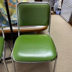 緑のイス4脚セット　1脚でも可能の画像