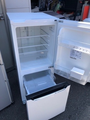 １１０　北九州市内配送無料　保証付きハイセンス 冷蔵庫 130L 2ドア HR-D1301
