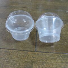 ケーキ用カップ（９０ｃｃ）フタ付きの画像