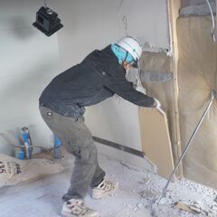 【現場作業STAFF】解体工職人 日給1万3000円以上★ 日払い＆現金手渡し！の画像