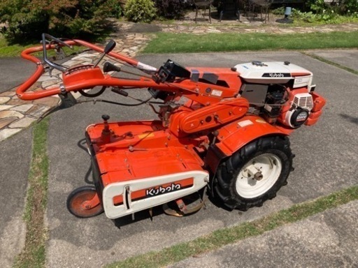 クボタ耕運機
