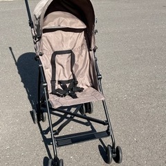 トイザらスB型ベビーカーの画像