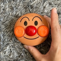 アンパンマン電池で動くクレーン車の画像