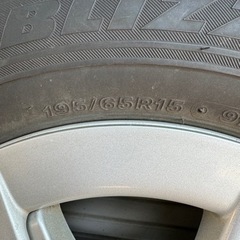 車のパーツ タイヤ、ホイール
