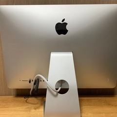 iMac(21.5inch,Late 2015)1TB 
外付け512GB 純正キーボード、社外マウス付きの画像