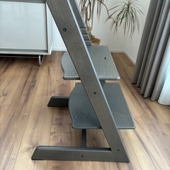 【取引対応中】ストッケ・トリップトラップ(ストームグレー)の画像