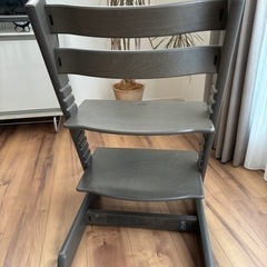 【取引対応中】ストッケ・トリップトラップ(ストームグレー)の画像