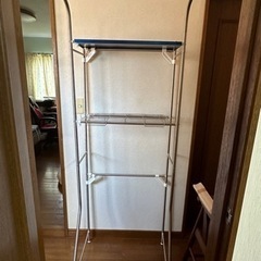 洗濯機上の収納棚