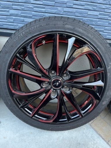 車のパーツ タイヤ、ホイール
