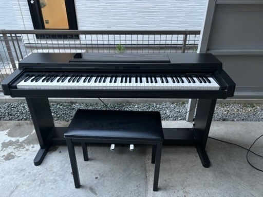 電子ピアノ　YAMAHA clavinova CLP550