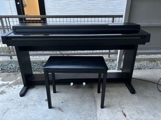 電子ピアノ　YAMAHA clavinova CLP550
