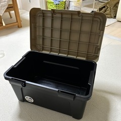 コンテナボックス2個