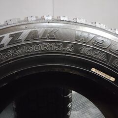 BS BRIDGESTONE BLIZZAK W965 235/50R13.5 102L LT 13.5インチ スタッドレス 2本 バリ溝 小型トラック マイクロバス等　(KTL080)の画像