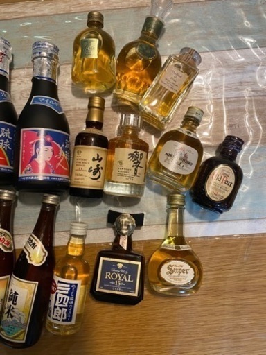 響ミニボトル、山崎ミニボトルなど