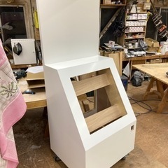 ★募集★【木工職人または営業職】特注家具製作、イベント現場設営・撤去、店舗施工の画像