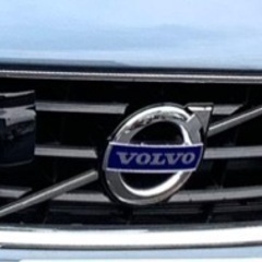 Volvo V40 フロントグリル