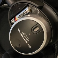 audio-technica (QuietPoint) 密閉型ヘッドホン　ケース付きの画像